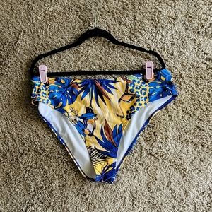Plus size bikini bottom